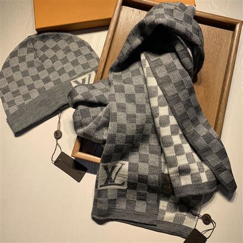 louis vuitton petit damier scarf replica|LV Petit Damier Beanie + Scarf (WaveFashion vs Retail).